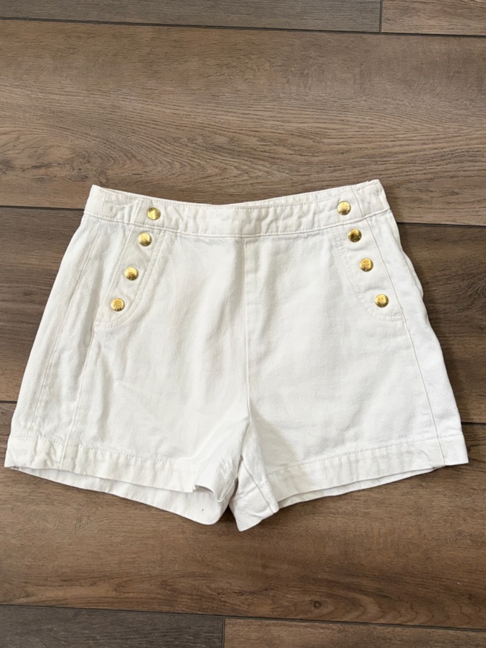 Frame Denim White High-Waist Shorts with Gold Buttons